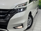 【LEDヘッドライト】悪天候や夜間走行時も良好な視界を確保し安心して運転できる高輝度LEDヘッドライトを装備!点灯速度が早く、消費電力も抑えられています。