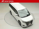 両側パワースライドドア付きだから、狭い駐車スペースなどでの乗り降りラクラク♪小さなお子さまのいるご家庭には嬉しい装備です。