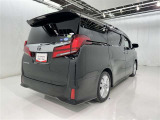 沢山乗れるのがこの車の魅力!2台で移動しないと・・・なんて時もこの車なら1台で!大活躍です♪