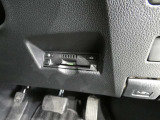 ビルトインタイプのETC車載機です。見た目もスマートで料金所通過もキャッシュレスです。