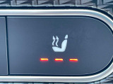 ●フロントシートヒーティング:運転席・助手席共に三段階で調節が可能なシートヒーターを装備しております。季節を問わず快適にご使用いただけます。
