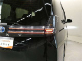 LEDテールライトです。省電力、高輝度のテールレンズです。LEDは明るく照らすので夜間運転時の視認性を高めます。スタイリッシュな見た目で細かいところもこだわりたいあなたに!