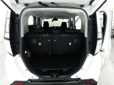 開口部の広いラゲージスペースは、ゴルフバックなどの荷物もラクラク積み込めます。