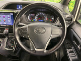【ステアリングスイッチ】運転中、前方から目線をそらすことなく、オーディオ等の操作が可能な便利機能!安心&快適なドライブを演出してくれます♪