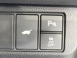 【パワーバックドア】スマートキーや運転席のボタンを押すだけでリアゲートが自動で開閉します!荷物を持っている時や、高い位置にあるバックドアを閉める際に便利な機能です♪
