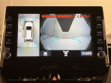 いまや必須装備「ナビゲーション」搭載!知らない場所にスイスイッとドライブ。もう、これなしではハンドルを握れませんね!でも運転中の操作は危険ですのでご注意ですね☆