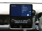 10.5型ディスプレイオーディオを装備。スマホとクルマをつなぐことで、これまでのナビに加えて、いろんなサービスが楽しめます。