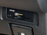 ビルトインETC2.0が付いています。高速道路をスムーズに通れますし、割引も有ったりします。