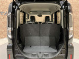 ■充実のアフターサービス■ 車の販売はもちろん、自社整備工場・自社鈑金工場・オイル交換&点検専門店舗を完備しておりますので納車後もお客様のカーライフをトータルでサポートいたします。