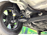 お車を安心してお乗りいただく為には、足回りの定期点検が欠かせません。サービスサポート(有償保証)では無料点検もご提供しており、安心のカーライフをお過ごしいただけるサポート体制が整っています。
