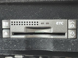 ◆【ETC】有料道路を利用する際に料金所で停止することなく通過できる、ETC車載器(ノンストップ自動料金収受システム機器)が装備されています。セットアップを行うことで利用可能になります。