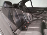 【エアバック】BMWのエアバックやその他の安全装備は、互いに補完しあう事で徹底した安全性を貫きます。万一の事故の際にそれぞれ最適な保護を提供してくれます!