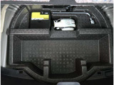 【パンク修理キット】車の軽量化や無駄を無くす為、応急タイヤパンクキットが搭載されています。