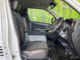 運転席シート廻りは使用感も少なく、良好な状態となっています。丁寧に使われていたことがよくわかりますね。