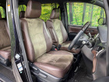 運転席シート廻りは使用感も少なく、良好な状態となっています。丁寧に使われていたことがよくわかりますね。
