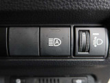 オートマチックハイビームとは、先行車や対向車のライトを認識し、ハイビームとロービームを自動で切り替える機能です。夜道の視界を確保します。詳細は販売店スタッフまでおたずねください。