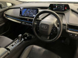 前方の見通しが良いすっきりした視界、誰でも扱いやすく運転できます。疲れにくく安心ドライブを更に快適なものにします!