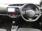 ぜひ展示車の運転席に座ってみてください。