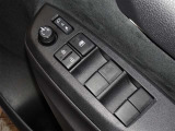 電動格納式ドアミラー・パワーウインドウを装備しています。