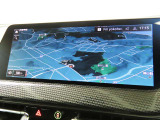 BMW iDriveナビゲーションシステム。ワイドで視認性に優れたスクリーン。