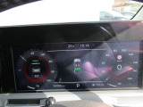 メーター内のカラーデイスプレイには運転をサポートする情報を表示します。