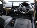 見通しのよいすっきりとした視界で、誰でも運転しやすいです。運転のしやすさは疲れにくさにも繋がりますよ♪