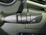 トンネルなど、周囲の明るさの変化でランプ類を自動オン・オフするコンライトです(消し忘れ防止機能付)