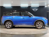 ☆MINIの車の始まりは大人四人がギリギリ乗れるコンパクトな車です!!今となっては3ナンバーですが、もともとは5ナンバーの車でした!!