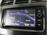純正ナビを装備。タッチパネル式で使いやすく、お出かけもラクラクです。