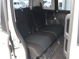 お車選びをお楽しみ頂けるよう、在庫車の展示スペースを十分に確保しております。