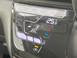 【オートエアコン】一度お好みの温度に設定すれば、車内の温度を検知し風量や温度を自動で調整。暑い&hellip;寒い&hellip;と何度もスイッチ操作をする必要はありません。快適な車内空間には必須の機能ですね♪