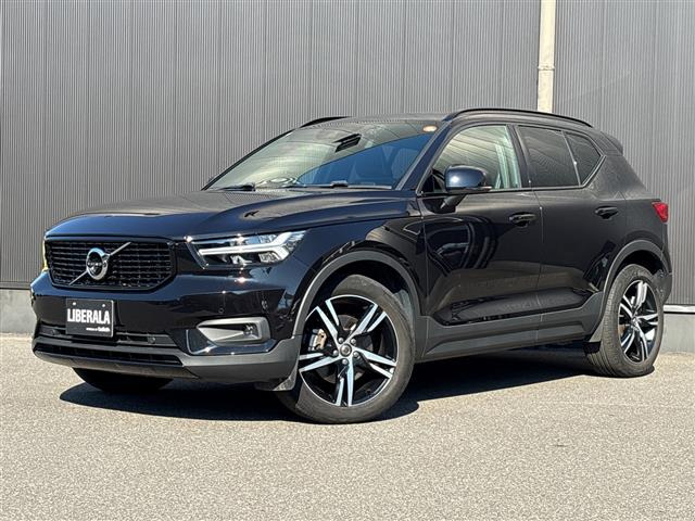 XC40 B4 AWD Rデザイン 4WD 4WD サンルーフ