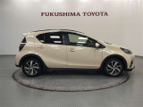 【まるごとクリーニング】シートを取り外し、車内を徹底洗浄。隅々まで丁寧に仕上げています。