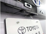 バックカメラが付いているので後方確認が非常にしやすいです。今や運転初心者も熟練者も必須装備!ついていて損はないですね♪