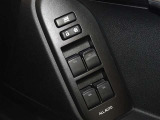 電動格納式ドアミラー・パワーウインドウを装備しています。