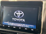 【メーカー純正ナビ】インテリアに溶け込むスタイリッシュな「専用設計」メーカーナビを装備♪視認性や操作性など基本性能にも優れ、より上質なカーライフをお楽しみいただけます。