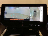 バックギアに入れると、このように後方が映し出されます!駐車の際とても安心!便利!最終確認はご自身の目と耳で必ず行ってください!