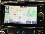 純正ナビを装備。タッチパネル式で使いやすく、お出かけもラクラクです。