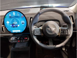 ミニ独特のゴーカートフィーリングと呼ばれる軽快なハンドリングはAT車、MT車のどちらでも楽しめます。