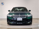 【キドニーグリル】BMWは約90年もの間、ほぼ全ての車両にひと目でBMWだと分かるこの特徴的なフロントグリルが備えられ、デザイン・アイコンとして親しまれてきました。