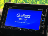 【純正ナビ】人気の純正ナビを装備しております。ナビの使いやすさはもちろん、オーディオ機能も充実!キャンプや旅行はもちろん、通勤や買い物など普段のドライブも楽しくなるはず♪