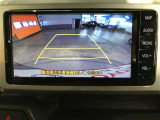 バックガイドモニターで、後方を確認しながら安心して駐車することができます。運転初心者も熟練者も必須の機能ですよ!