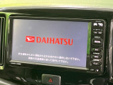 【純正ナビ】人気の純正ナビを装備しております。ナビの使いやすさはもちろん、オーディオ機能も充実!キャンプや旅行はもちろん、通勤や買い物など普段のドライブも楽しくなるはず♪