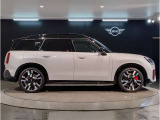 ☆MINIの車の始まりは大人四人がギリギリ乗れるコンパクトな車です!!今となっては3ナンバーですが、もともとは5ナンバーの車でした!!