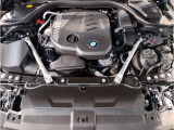 BMWのエンジンは世界的にも認められている高性能エンジンです。レスポンスがよく高回転型の心地よい吹きあがりなど駆け抜ける歓びのキーになる部分でございます。