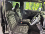 運転席シート廻りは使用感も少なく、良好な状態となっています。丁寧に使われていたことがよくわかりますね。