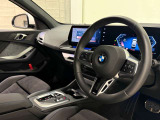 ☆センターパネルを運転席側に僅かに傾けたBMW独特のインパネ☆【駆け抜ける歓び】はここからもスタートしております☆