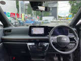 シンプルな運転席回りで操作も楽です