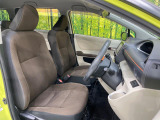 運転席シート廻りは使用感も少なく、良好な状態となっています。前オーナー様が丁寧に使っていたことがよくわかりますね。
