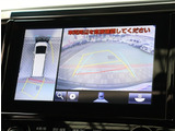 お車選びをお楽しみ頂けるよう、在庫車の展示スペースを十分に確保しております。